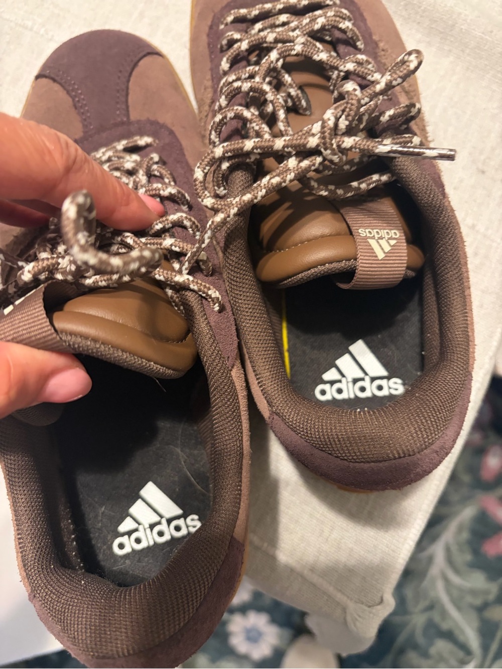 adidas Men's Brown Suede Low-Top Sneakers with Gum Sole - Picture 5 of 6